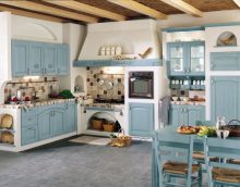Interiore della cucina in stile provenzale - gli aspetti principali della decorazione e della decorazione